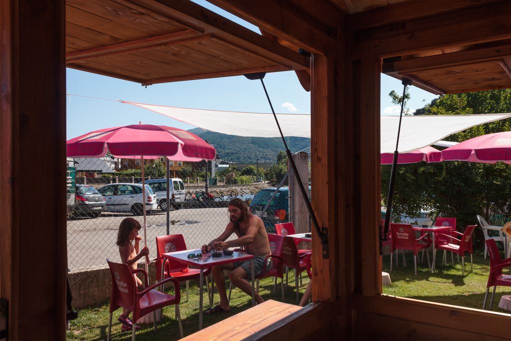 Hostal Tres Campanas Villafranca Del Bierzo Exteriér fotografie