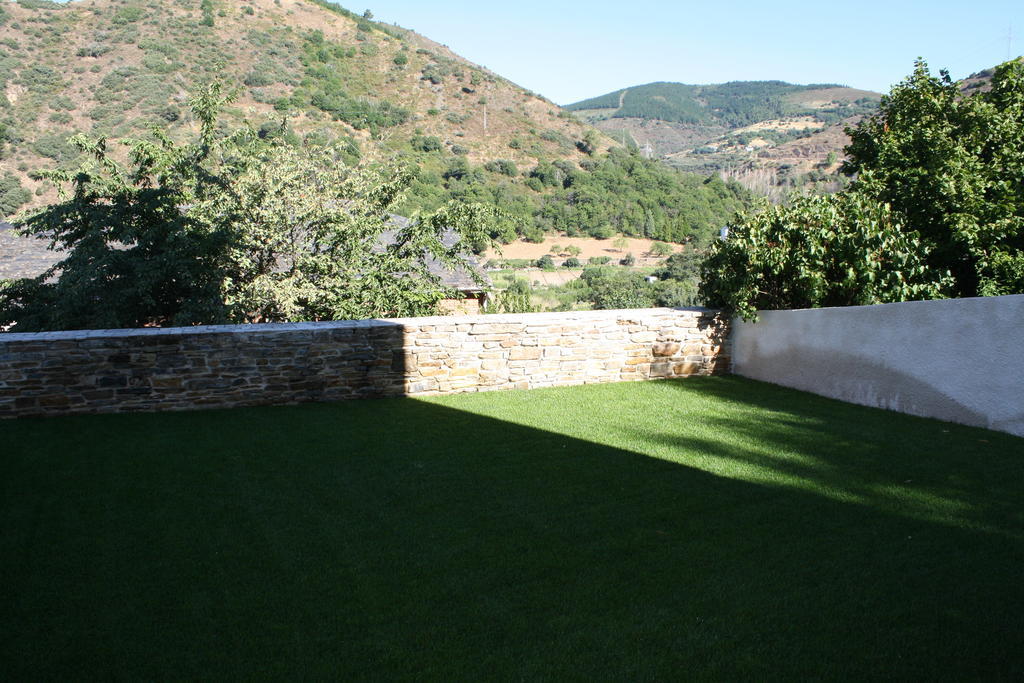 Hostal Tres Campanas Villafranca Del Bierzo Exteriér fotografie